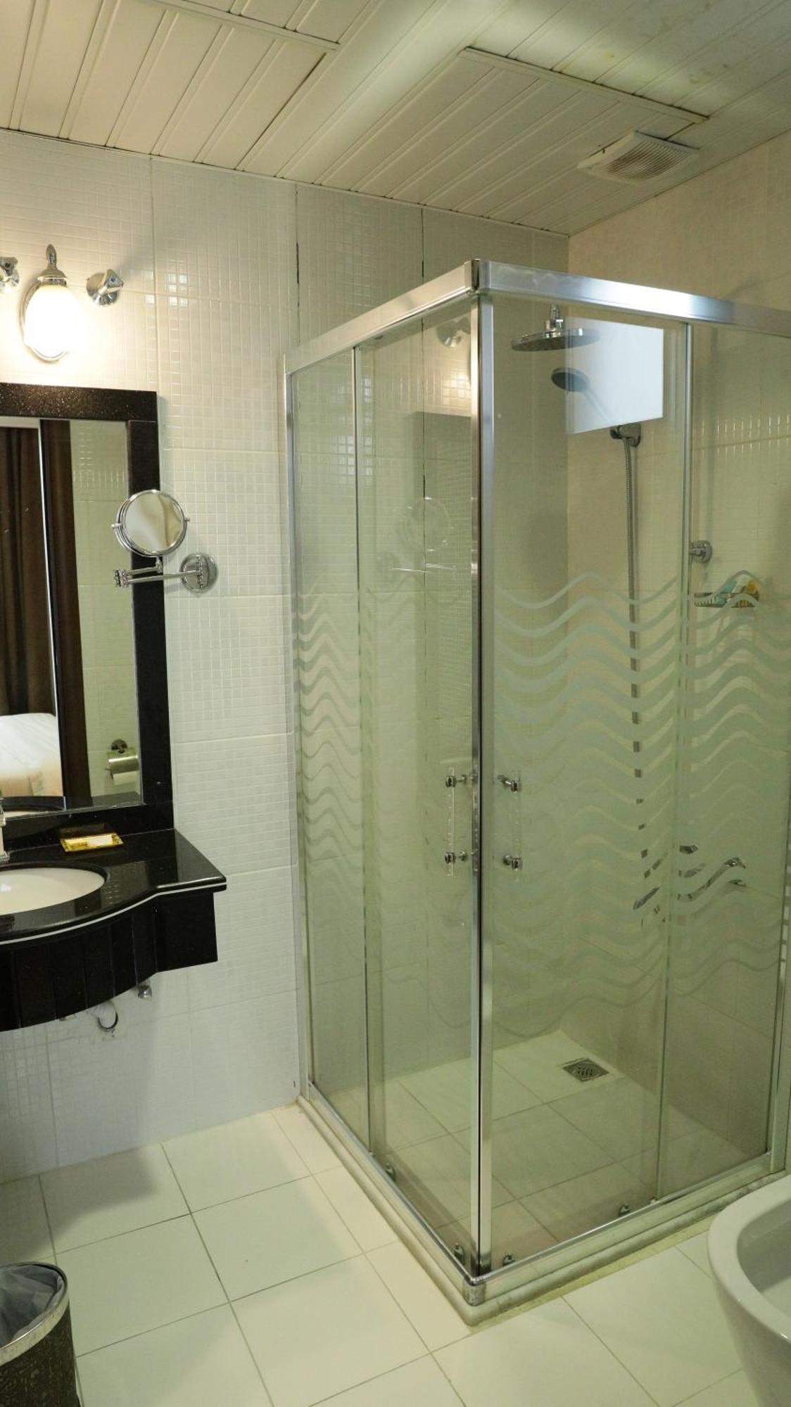 Laguna Hotel Suites Kuwait City Exterior foto