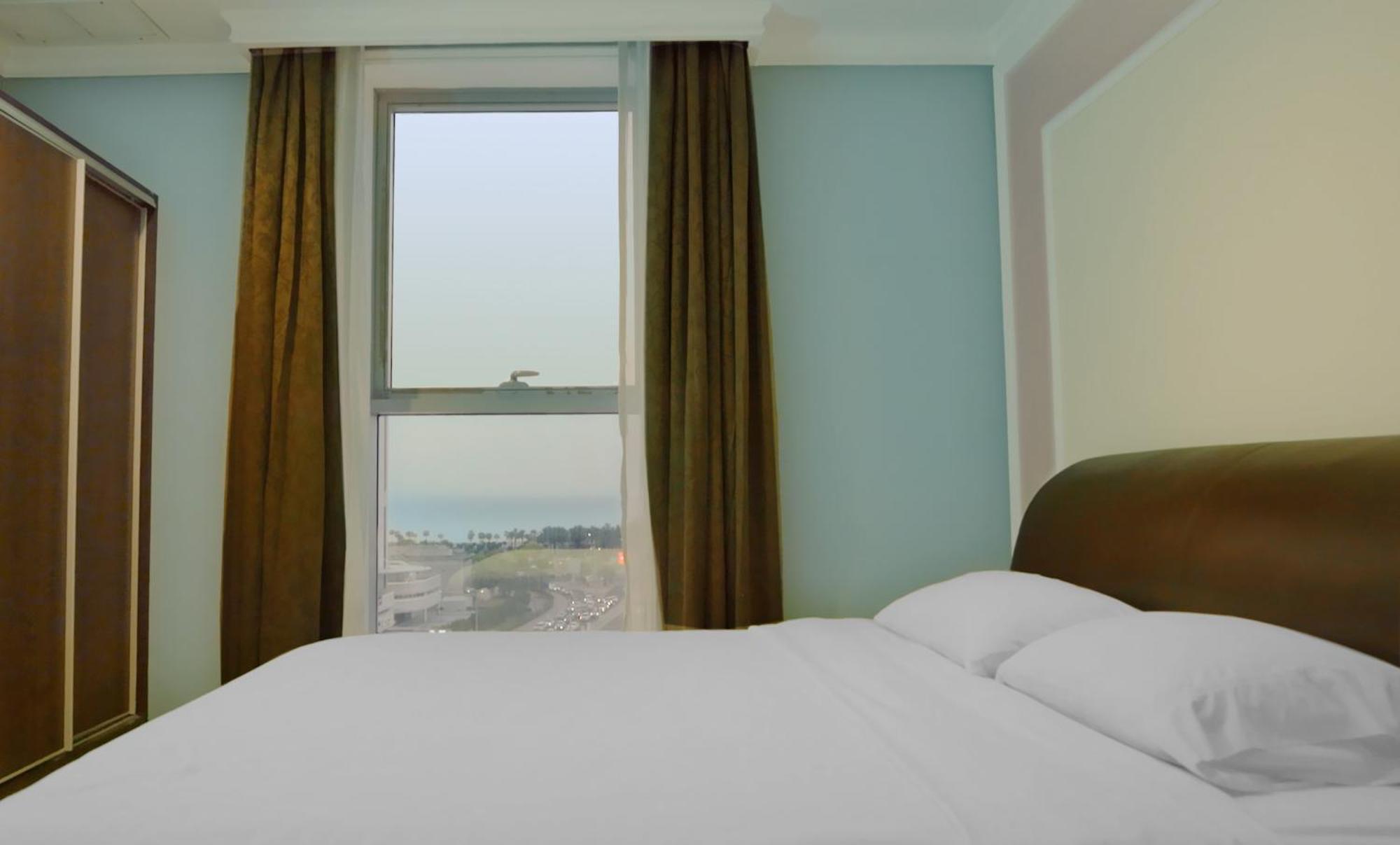 Laguna Hotel Suites Kuwait City Exterior foto