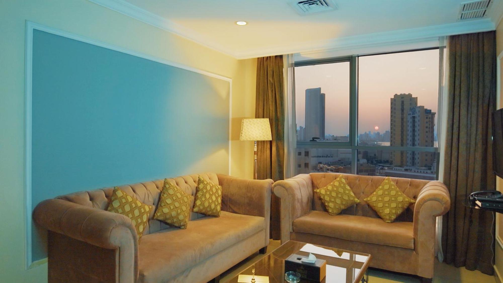 Laguna Hotel Suites Kuwait City Exterior foto